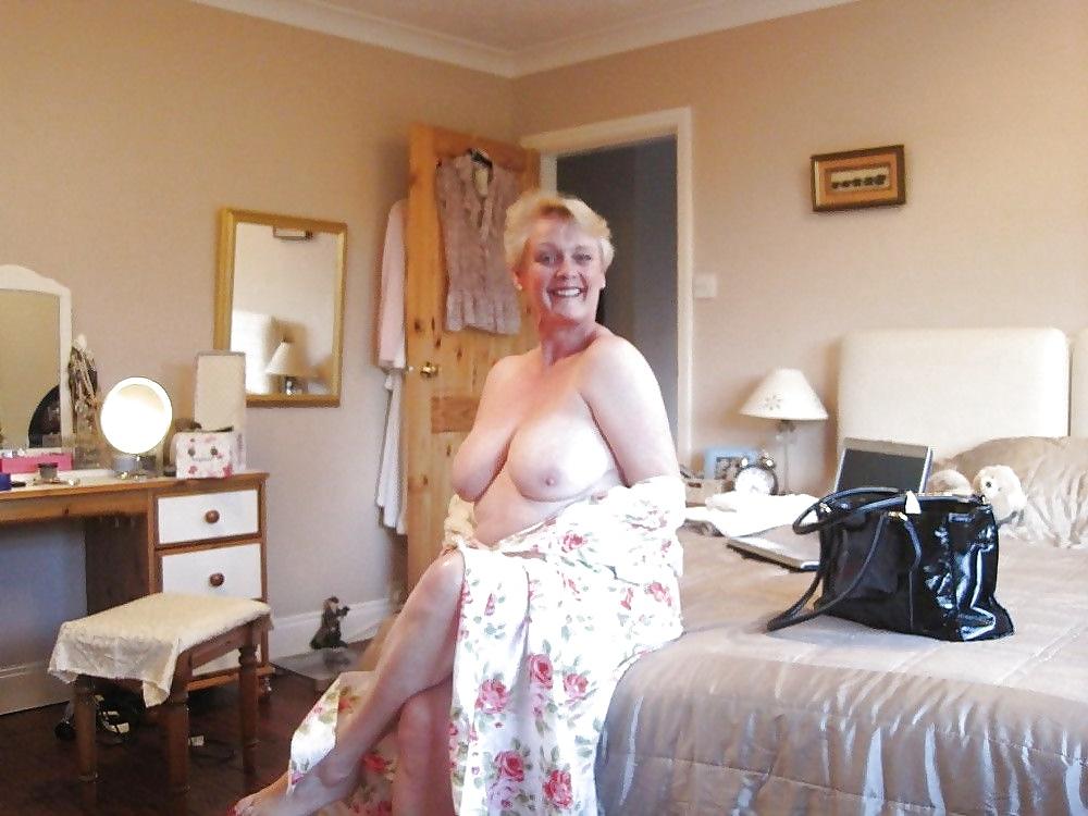 25P Grab a granny 190