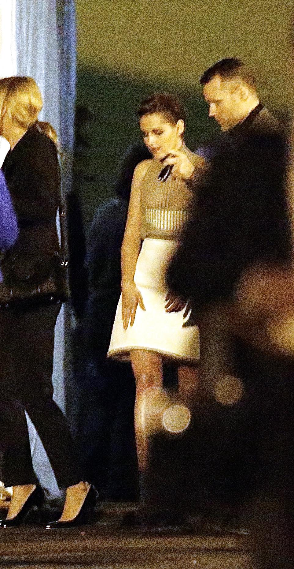25P Kristen Stewart nip Hollywood Film Awards