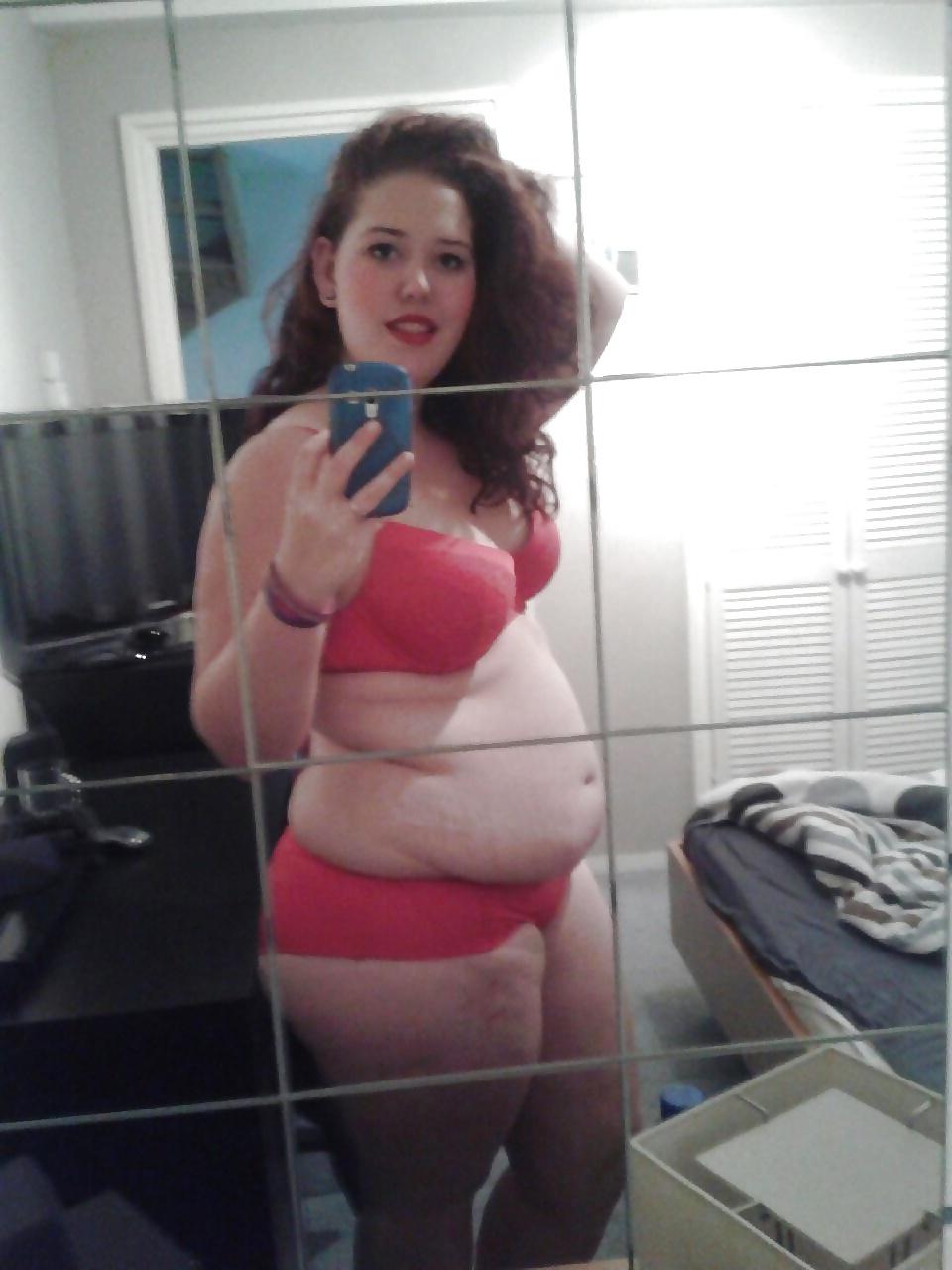 5P BBW: Redhead Selfie