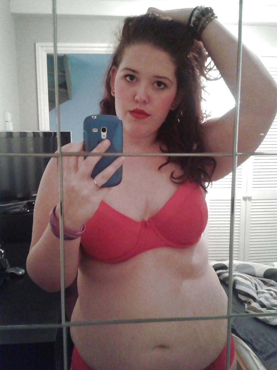 5P BBW: Redhead Selfie