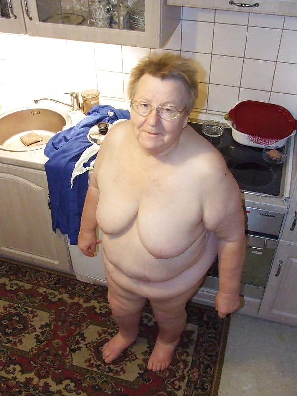 24P Grab a granny 185