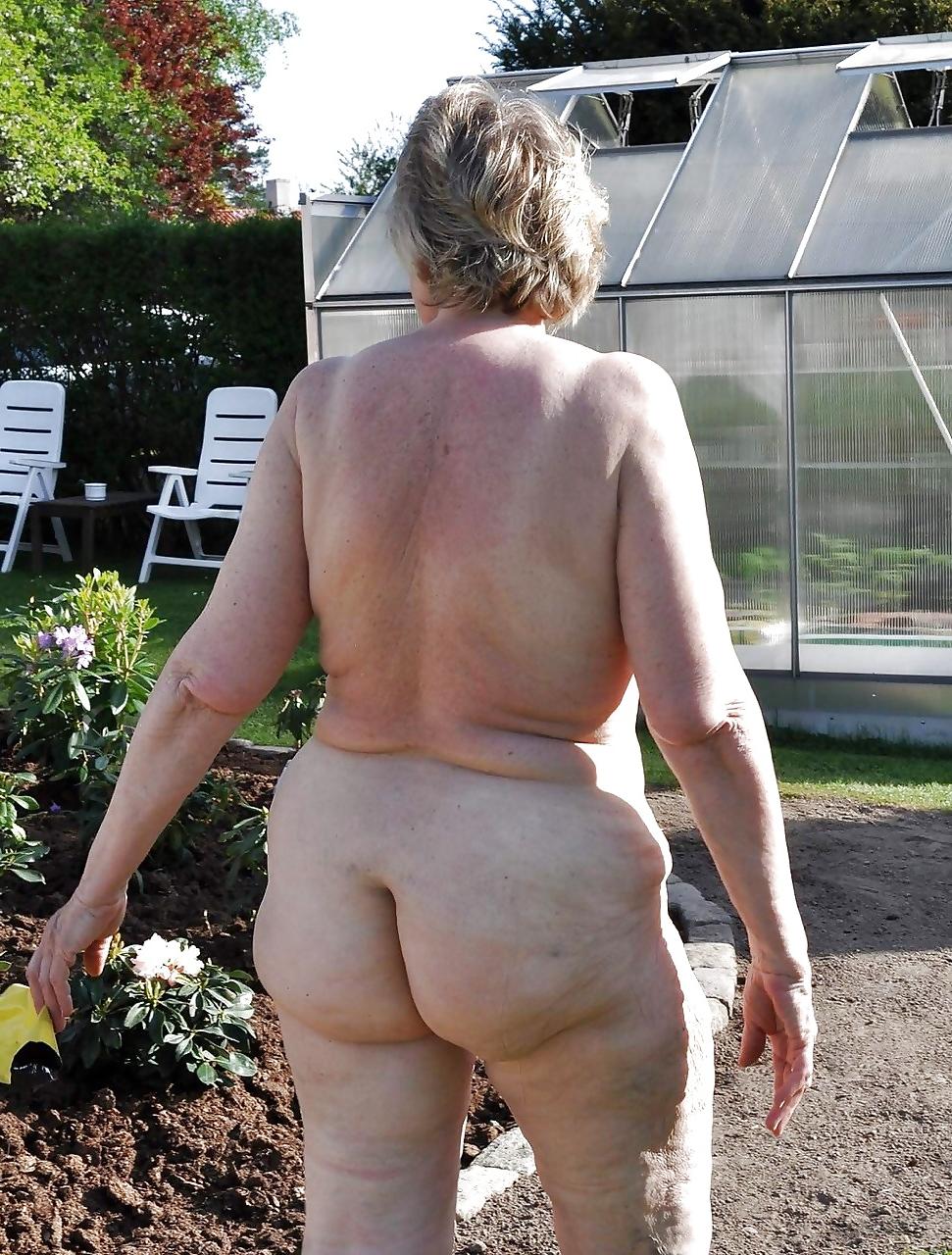 25P Grab a granny 183