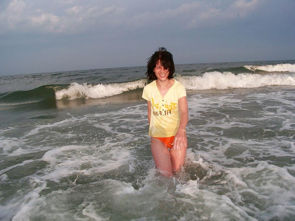 12P Amazing Romanian Woman