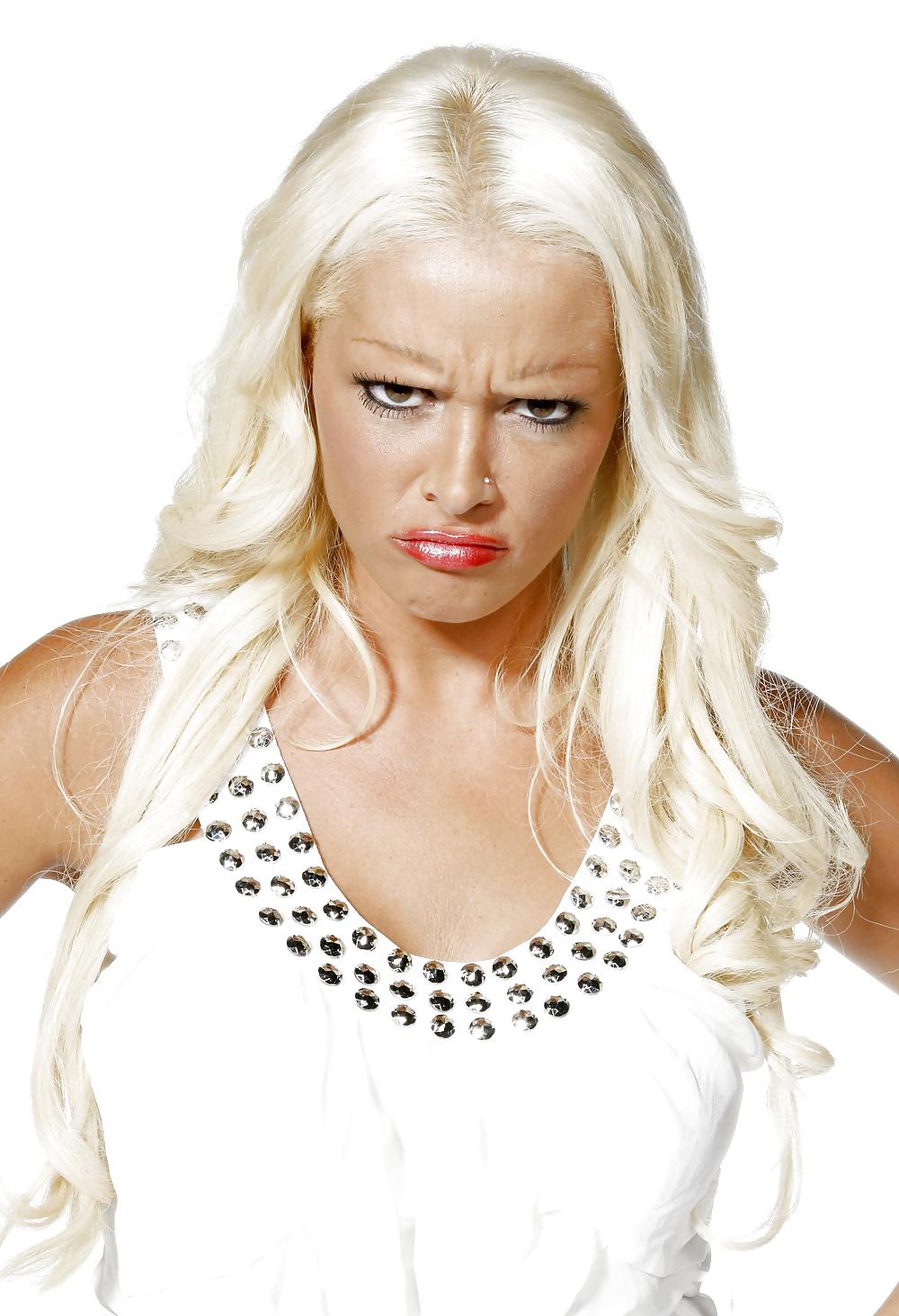 25P Celebs making a grimace - Daniela Katzenberger