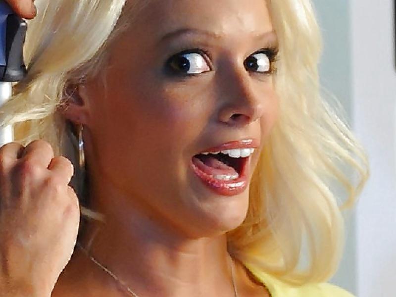 25P Celebs making a grimace - Daniela Katzenberger
