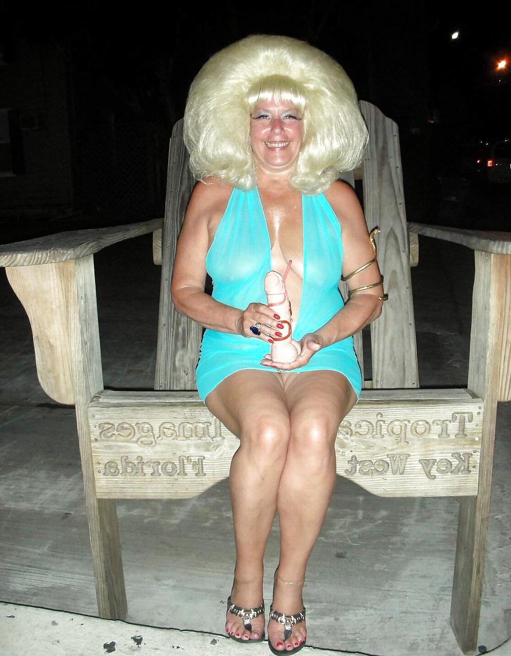 25P Grab a granny 181