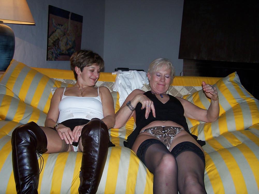 25P MATURE COUPLES 