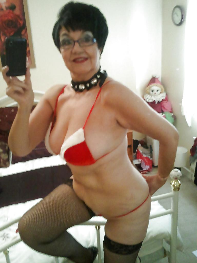 16P Mature Granny Jean