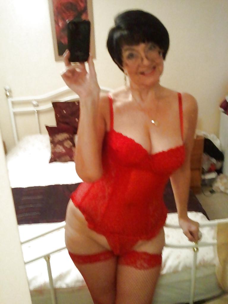 16P Mature Granny Jean