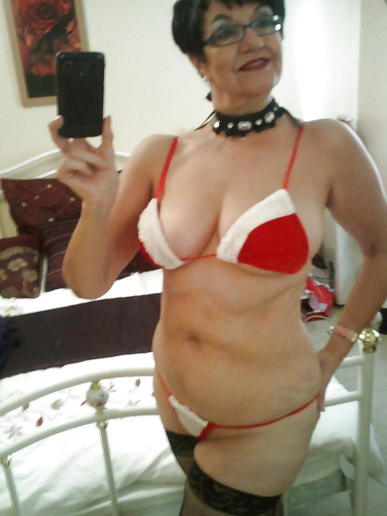 16P Mature Granny Jean