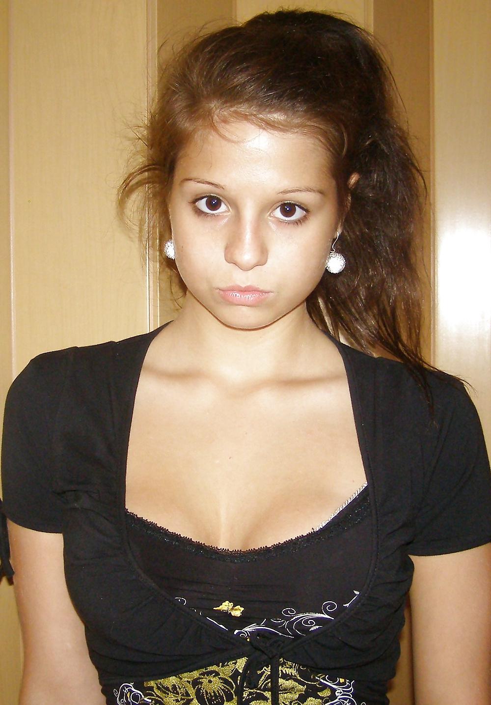 25P Big tits teen (nonude)
