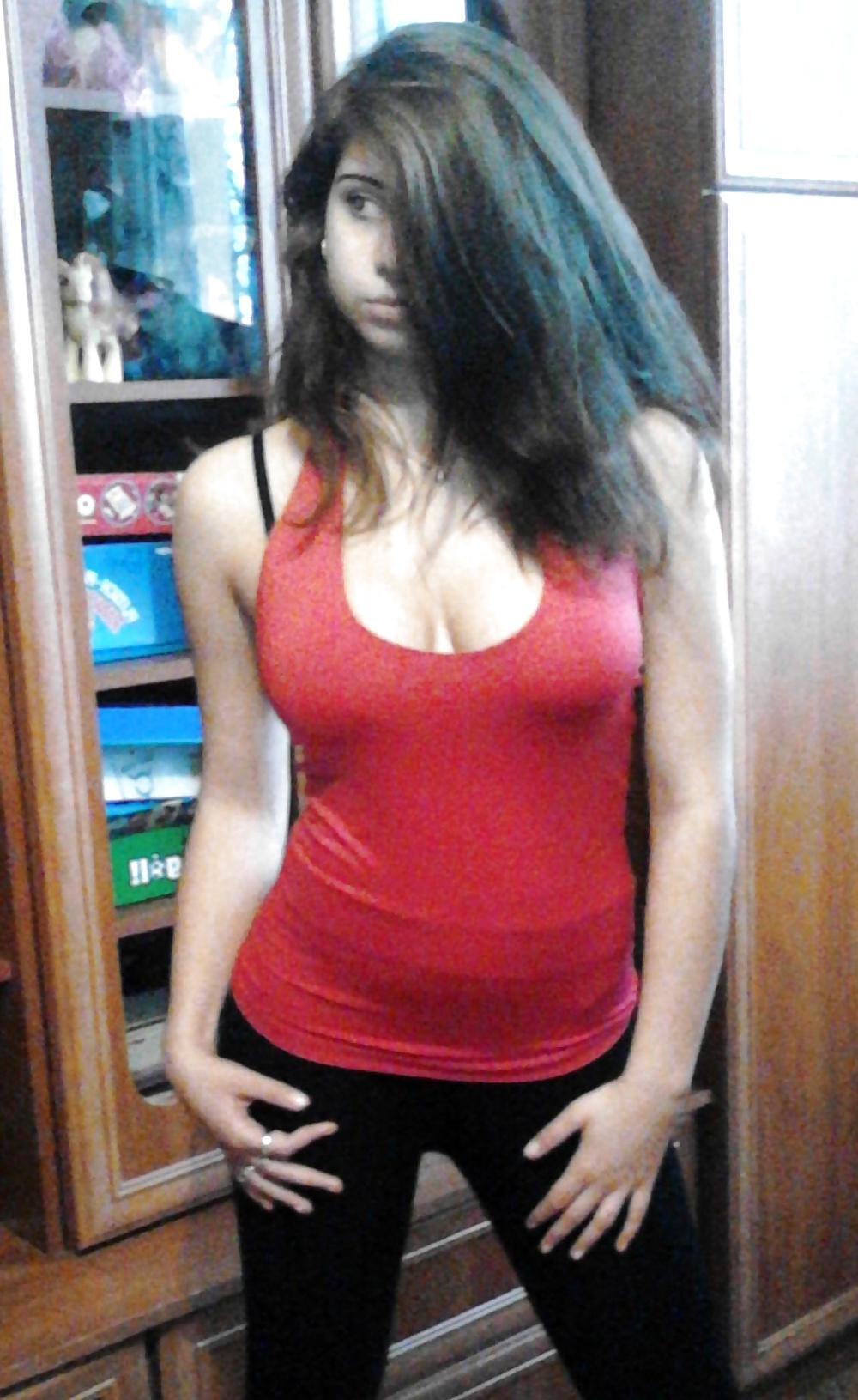 25P Big tits teen (nonude)
