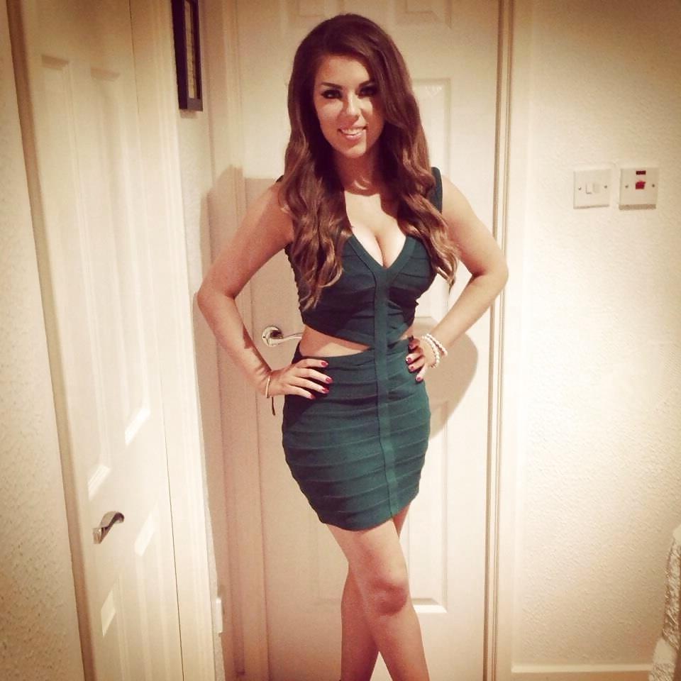 25P Bimbos in dresses, whou would not...