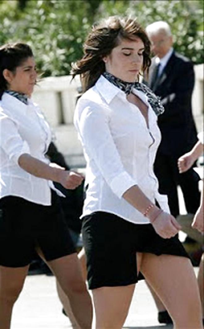 25P CANDID GREEK BEAUTIES!!