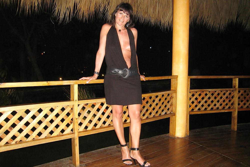 25P Les salopes (non nude)