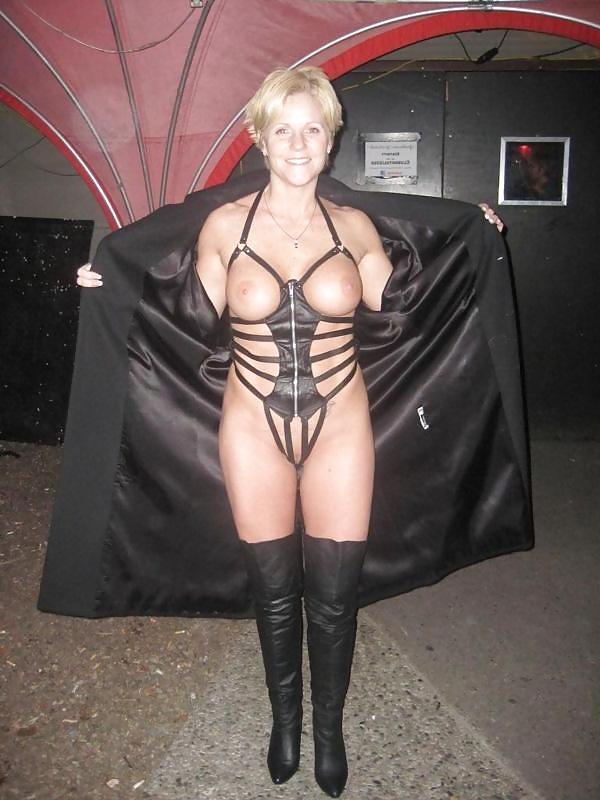 25P Les salopes (non nude)
