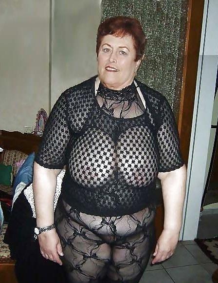 10P BBW like to undress 12