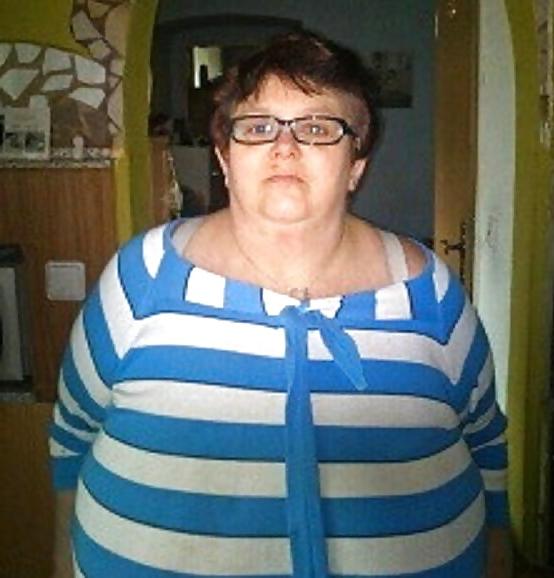 10P BBW like to undress 12