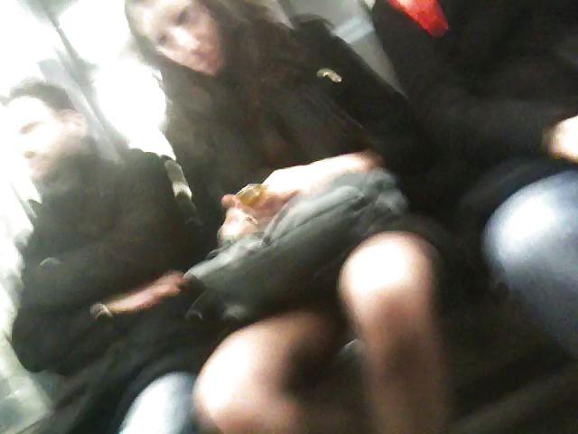 21P Metro paris upskirt