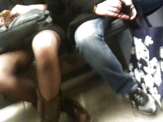 21P Metro paris upskirt