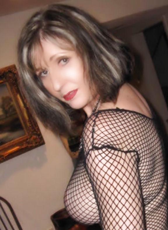24P 38dd BLONDE WIFE JULIE BLACK COCK WHORE CUCKOLDS HUSBAND 
