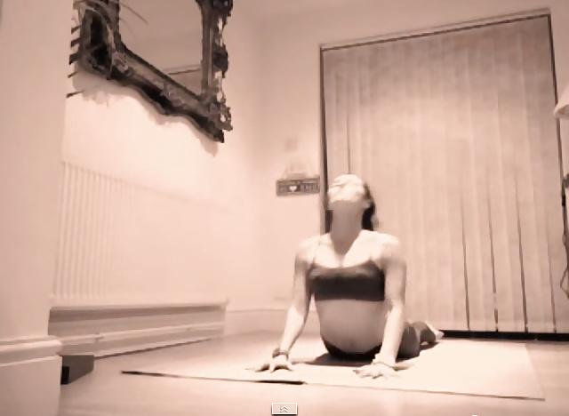 23P Youtube Fitness MILF 2 Nips, Ass, Feet, Bubble Butt
