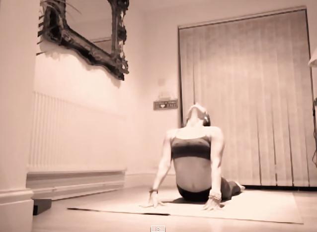 23P Youtube Fitness MILF 2 Nips, Ass, Feet, Bubble Butt
