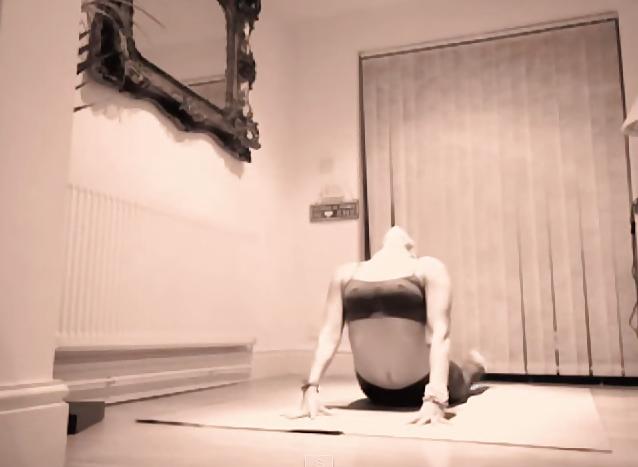 23P Youtube Fitness MILF 2 Nips, Ass, Feet, Bubble Butt
