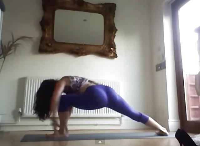 23P Youtube Fitness MILF 2 Nips, Ass, Feet, Bubble Butt