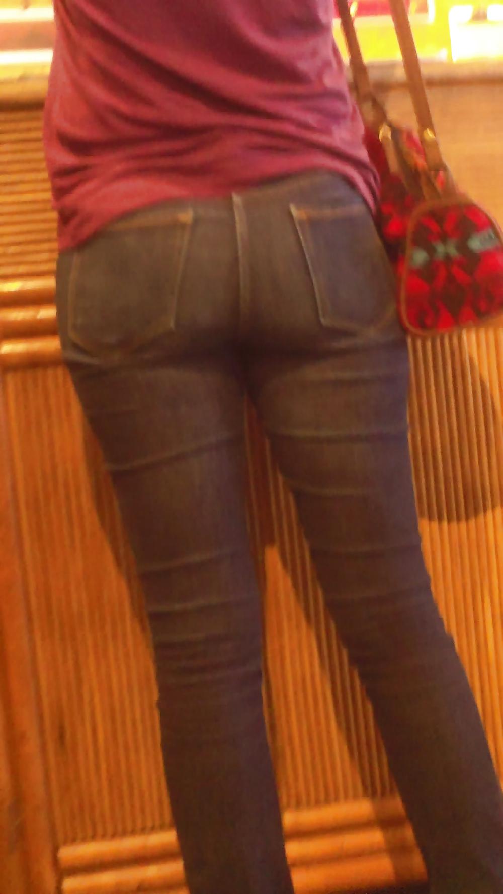 25P Popular teen girls ass & butt in jeans Part 6