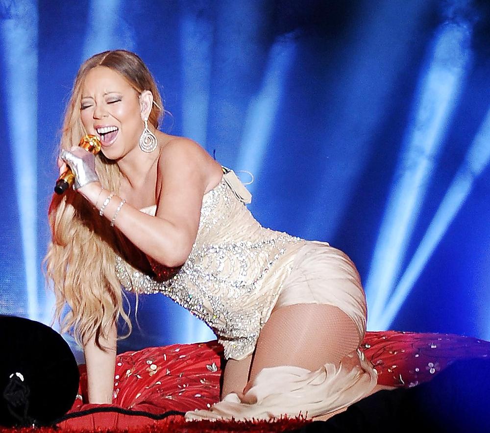 8P Mariah Carey Upskirt