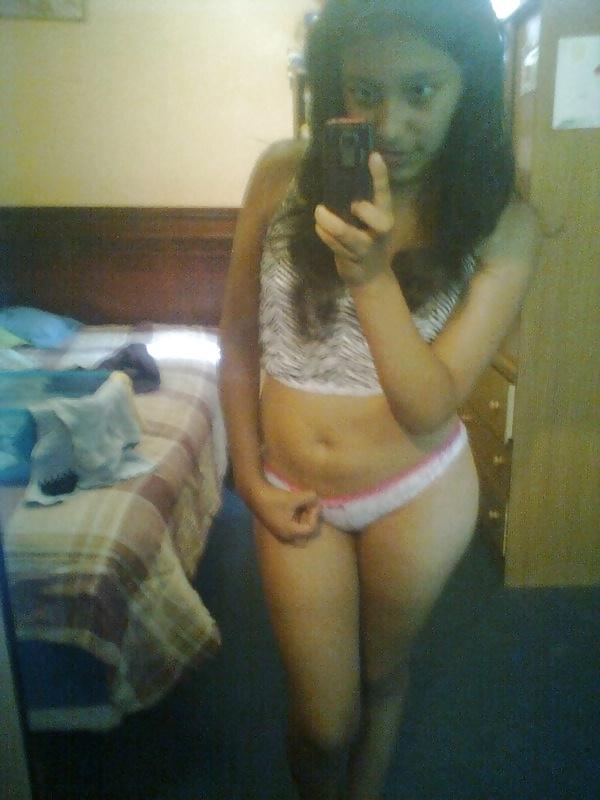 10P South Asian Homemade Naked (Selfie)
