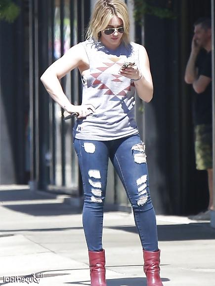 19P Hilary duff butt in hot tight jeans