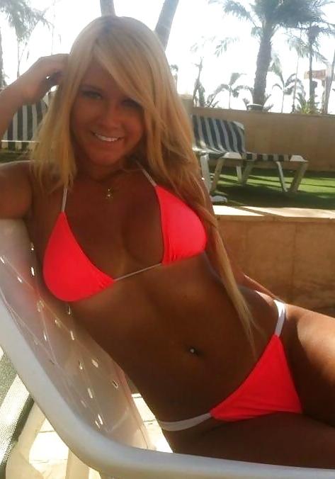 14P Super hot blonde non nude (comment please) #02