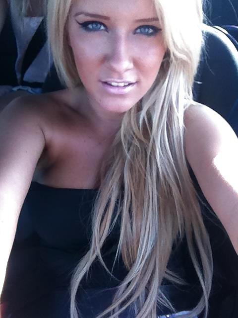 14P Super hot blonde non nude (comment please) #02