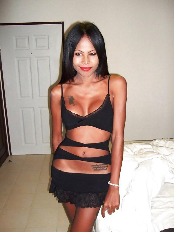 25P Ladyboys nude and non nude pics 3