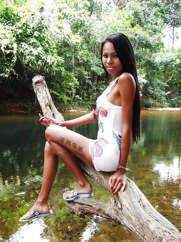 25P Ladyboys nude and non nude pics 3