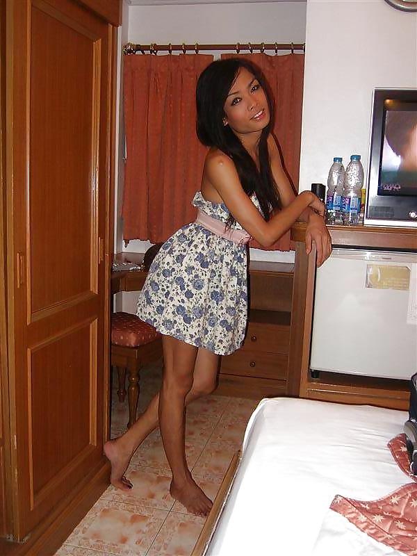 25P Ladyboys nude and non nude pics 3