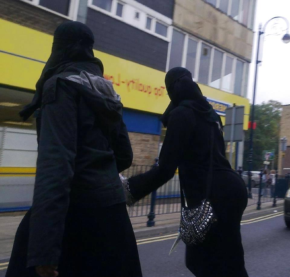 25P Arab ass hummmmmmmm