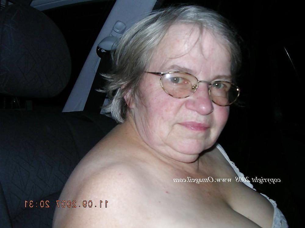 23P Granny,omas