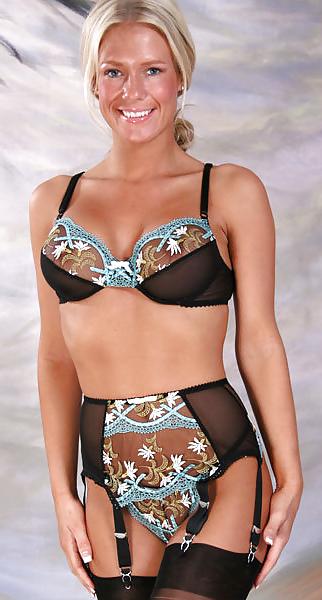 25P Garters Stockings Bras Panties Sexy Models