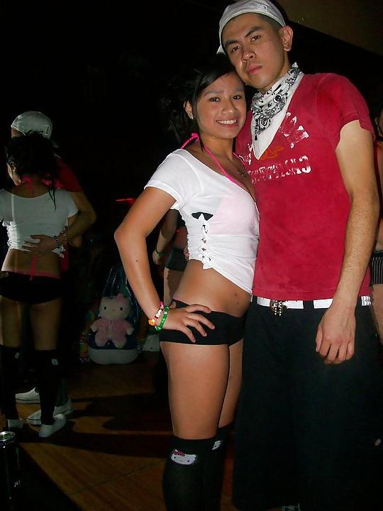 17P Facebook hoe non nude