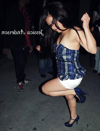 17P Facebook hoe non nude