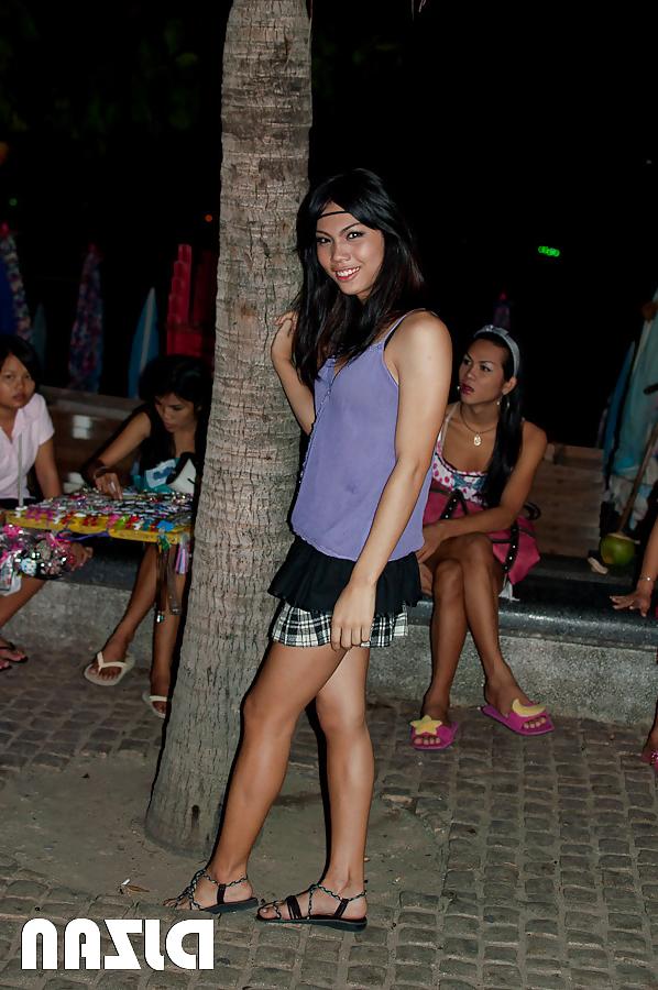 25P Ladyboys nude and non nude pics