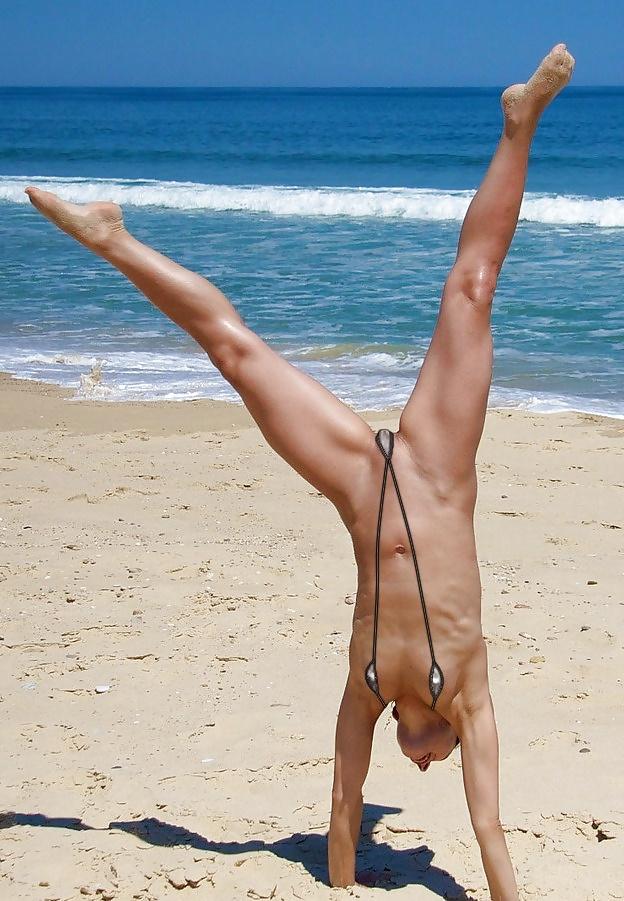 25P Beauties in microbikini - 2