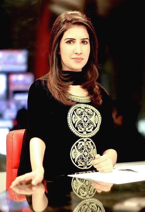 25P Sexy Muslim News Reader Kommal for BIG BLACK COCKS