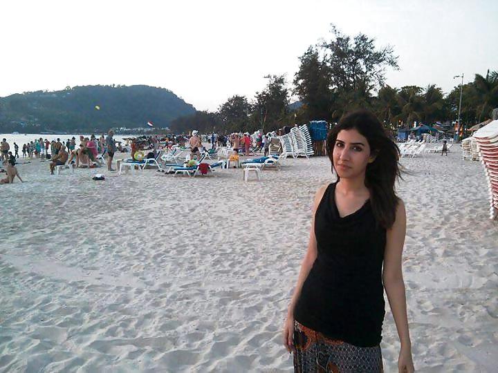 25P Sexy Muslim News Reader Kommal for BIG BLACK COCKS