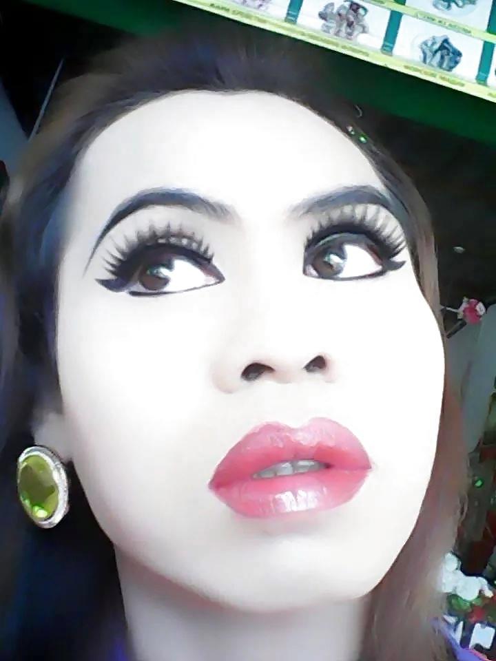 25P Real Thai-Ladyboy