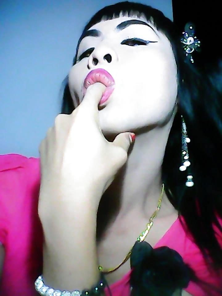 25P Real Thai-Ladyboy