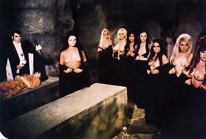 25P Nude vampires.